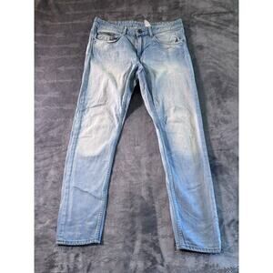 Women’s H&M Boyfriend Low Waist Tapered Leg Size 28/32 Light Wash Denim Jeans
